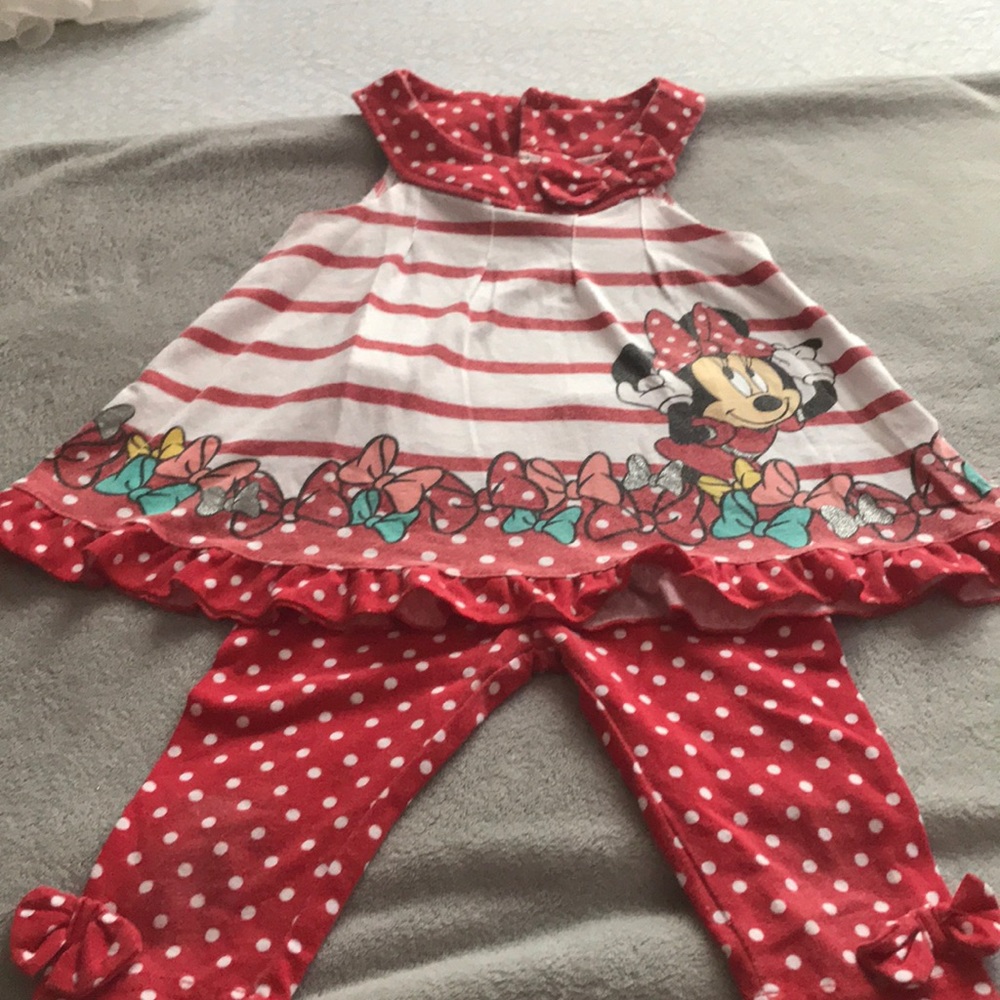 2 piece Minnie Mouse set